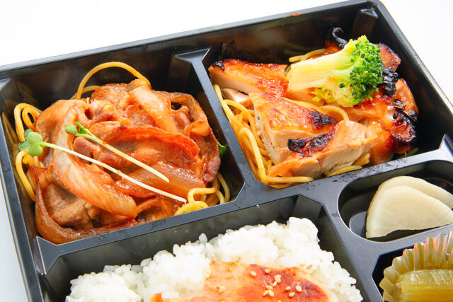 弁当工房あかね堂-三元豚生姜焼きと鶏もも蜂蜜焼きの豚バラ照焼き重