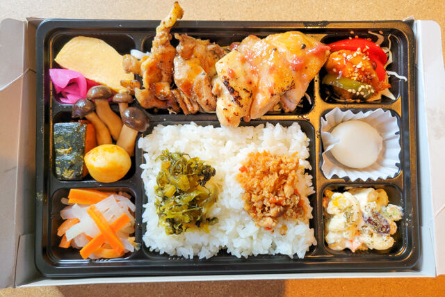 横濱養鶏箱-養鶏幕ノ内箱 地鶏梅だれ焼き