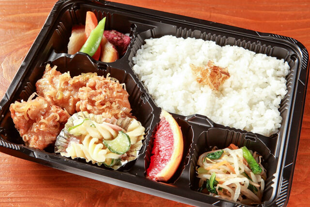 鶏の自家製ネギソース弁当