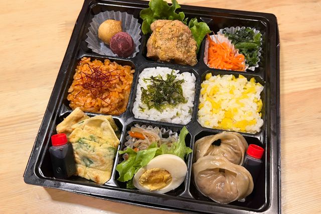 激熱 総本店-特製韓国9マス弁当