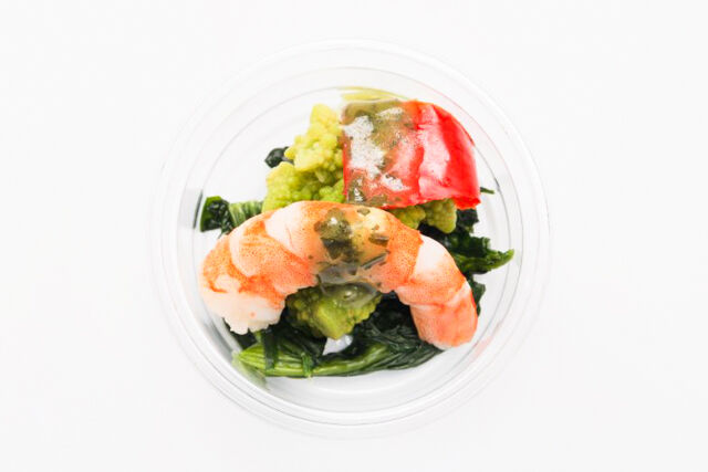 エビとロマネスコのバジリコソース