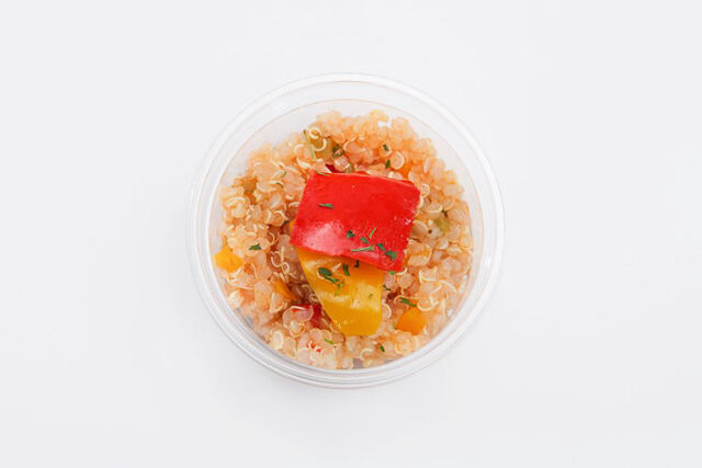 キヌアのトマトマリネ〜彩り野菜添え〜