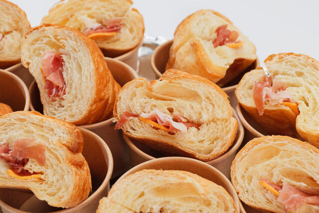 クロワッサンサンド〜生ハム「ハモンセラーノ」とレッドチェダーチーズ〜