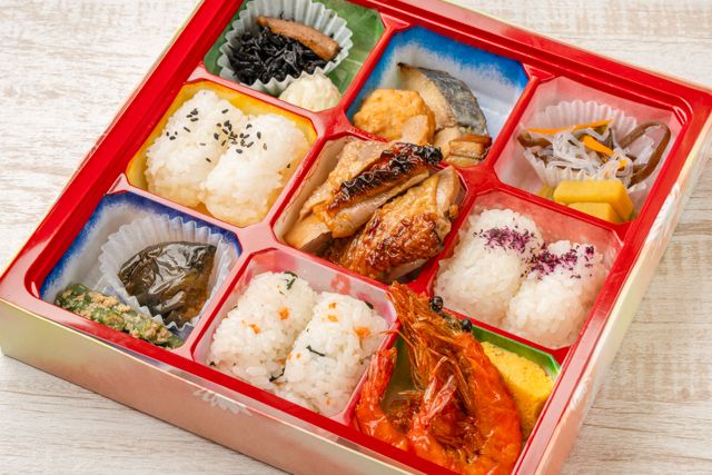 おもてなし亭-彩り9マス弁当（鶏西京焼き）