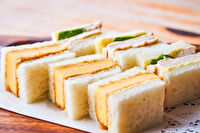 ニューヨークウィッチーズ-厚焼き玉子×低温調理・大山鶏のコンビサンド
