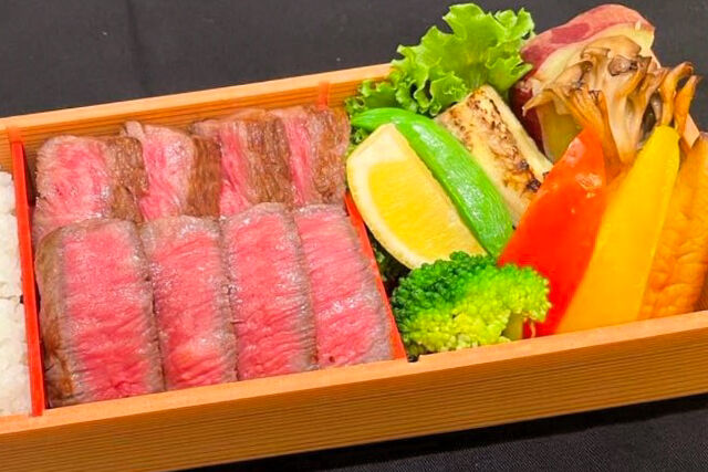 仙台牛と牛たん 肉のいとう 名駅三丁目店-A5ランク仙台牛ステーキ食べ比べ弁当（竹）