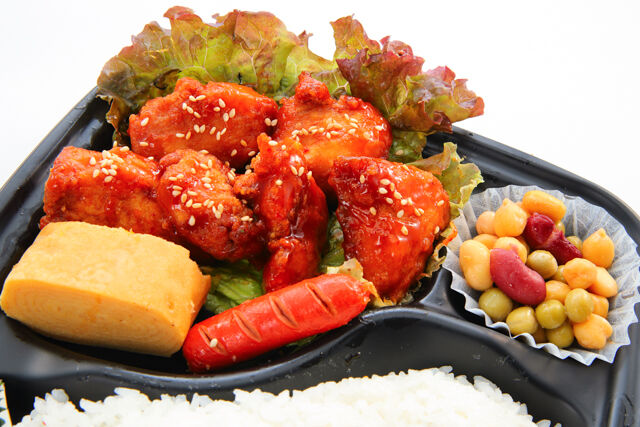 キッチンまごころ-ヤンニョムチキン弁当