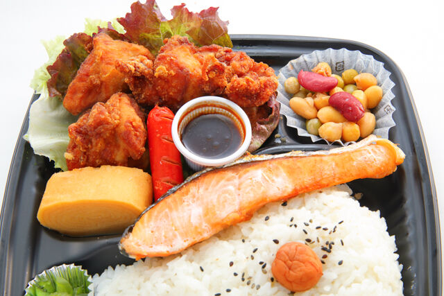 勇往邁進-モモから・焼き鮭弁当