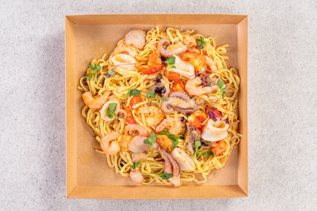 シーフードとすりおろし野菜の冷製平打麺