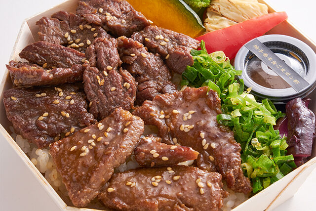 クック井上。監修【京風焼肉 旦那衆】（東京店）-京風焼肉重 ハラミ＆上ロース
