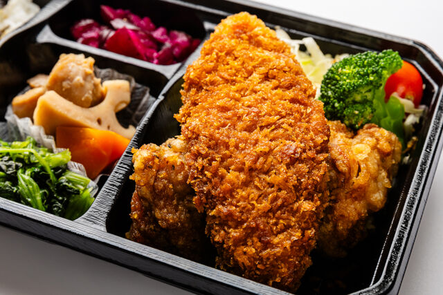 お米屋の弁当俵屋-【お米の俵屋】自家製オリジナル唐揚げと白身フライ明太海苔弁当