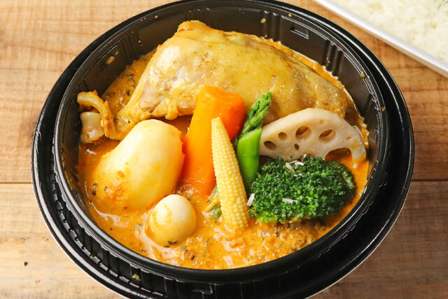 北海道スープカレー SAMA-【温まる】SAMAチキンレッグココナッツカリー
