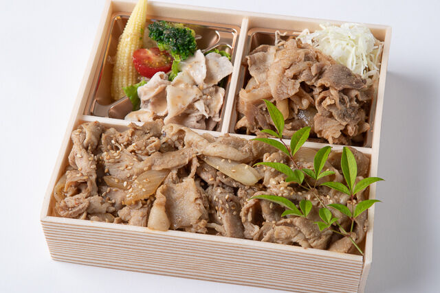特製ダレの生姜焼き＆焼肉カルビ重御膳