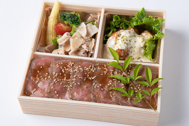 特製チキン南蛮＆ローストビーフ重御膳