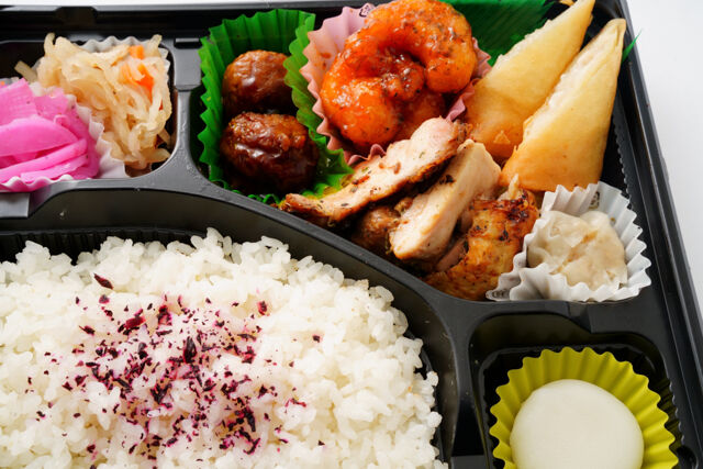 牛備-網焼きチキン＆中華MIX弁当