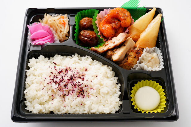 牛備-網焼きチキン＆中華MIX弁当