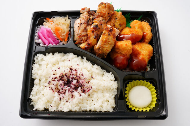牛備-網焼きチキン＆チキンカツ弁当