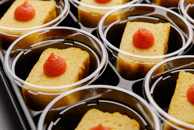 【カップ】だし巻き卵の明太子添え