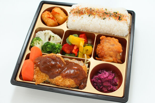 satomi〜有名シェフがてがけるおべんとう〜（大阪店）-Standard／デミグラス煮込みメンチカツ