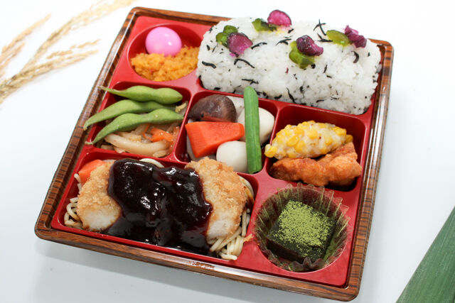 【特製】味噌チキンカツ［ひじきごはん］