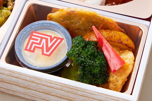 ポンテベッキオ（大阪店）-ジェノベーゼとセミドライトマトのパスタ＆ブラックオリーブソースのステーキ