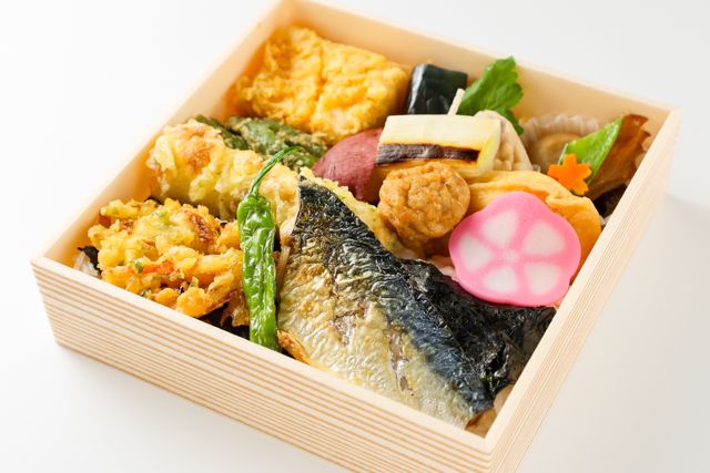 日本橋 板前弁当 ほし野-【のり弁 上】鯖の塩焼き