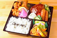 仕出し かわ瀬-唐揚げとハンバーグ弁当