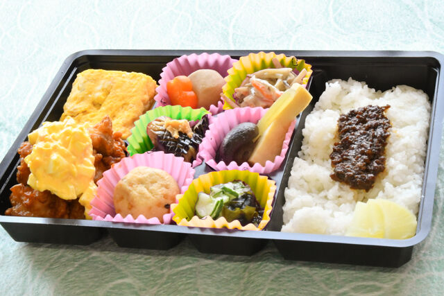 仕出し かわ瀬-チキン南蛮弁当