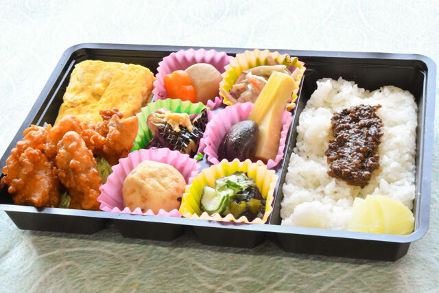 仕出し かわ瀬-唐揚げ弁当