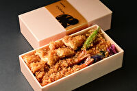 日本橋 天丼 天むす 金子半之助-江戸前天丼弁当（お茶付き）