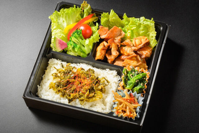 ホルモンとせせりと高菜御膳