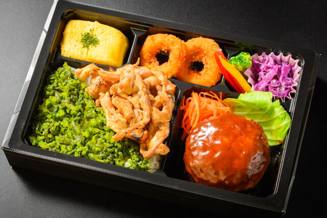 ハンバーグとせせり弁当