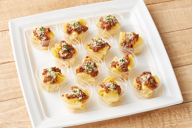 Glamorous Catering -Italian cuisine-（東京店）-自家製生パスタ（リガトーニ）～ごろごろお肉のボロネーゼ～