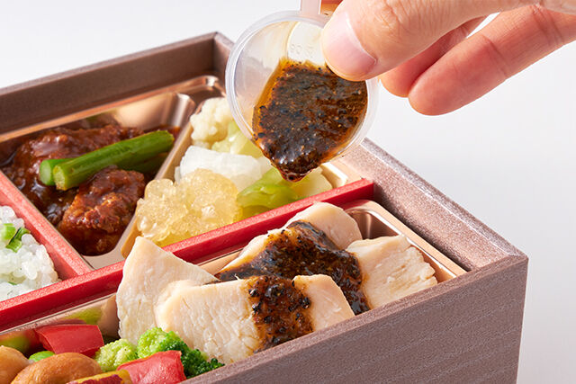 美虎-Miyu-（東京店）-【国産蒸し鶏】四川風 香味焙煎ダレ