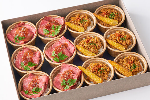 JINBO MINAMI AOYAMA ケータリング（東京店）-リーゾ ミスト（国産牛ローストビーフのミニライスボウル＆赤味噌香る 肉味噌ミニライスボウル）