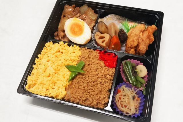 からあげジャイアン-【幕の内】豚の生姜焼き×鮭の塩焼き弁当