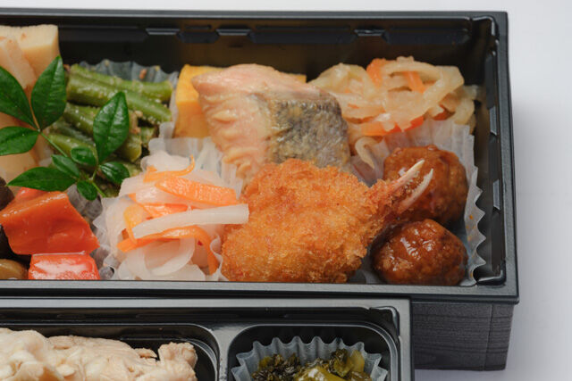 寺田屋（東京店）-二段重 豚しゃぶの柚子胡椒和え