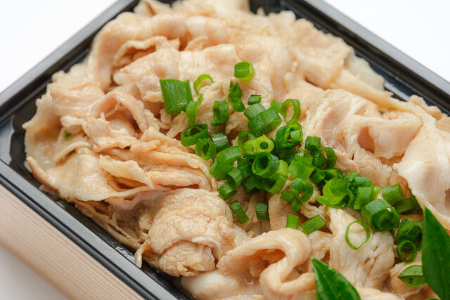 日本料理 幕濱（東京店）-一段重 豚しゃぶの柚子胡椒和え