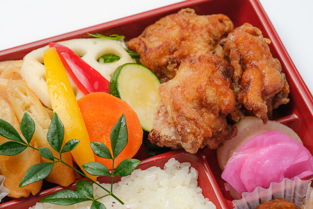 日本料理 幕濱（東京店）-幕の内弁当 若鶏の唐揚げ