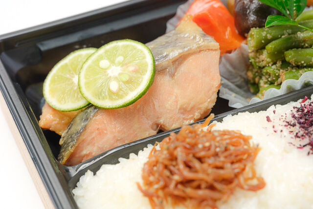 日本料理 幕濱（東京店）-幕の内弁当 しゃけの西京焼き