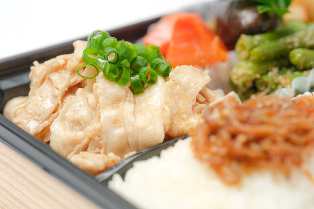 日本料理 幕濱（東京店）-幕の内弁当 豚しゃぶの柚子胡椒和え