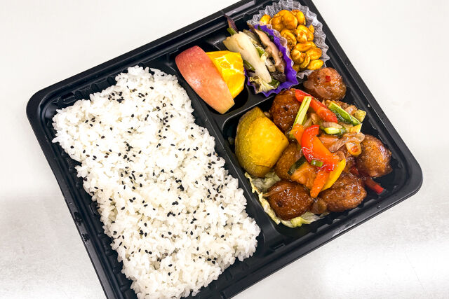 【デイリー】大豆ミートの野菜チリガーリック炒め弁当（ベジタリアン）
