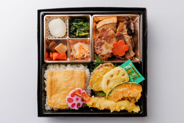 和弁当 彩葉（いろは）-最高級A5ランク黒毛和牛のすき焼きと天ぷらと出汁の幕の内御膳