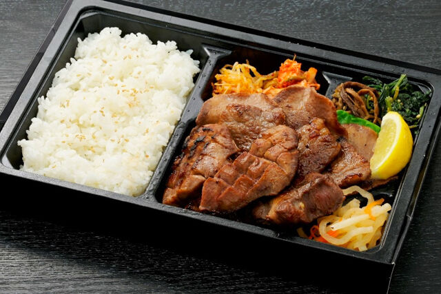 近江焼肉ホルモンすだく富士店