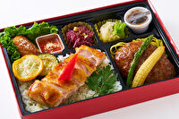 大阪・北新地 イタリア料理 YUNiCO（静岡店）-【北新地イタリアンBOX】チキンロースト＆ハンバーグ～シャリアピンソース～