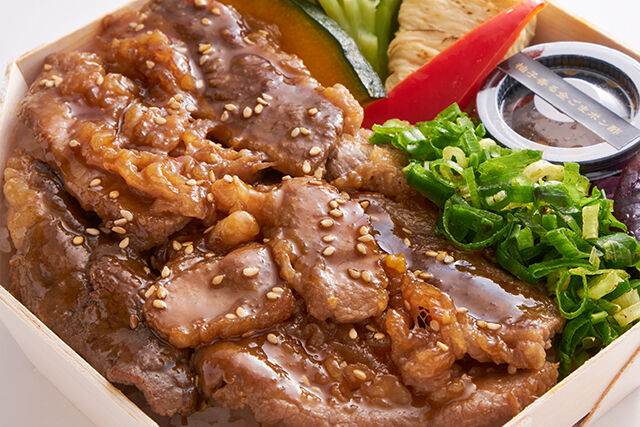 クック井上。監修【京風焼肉 旦那衆】（静岡店）-京風焼肉重 カルビ