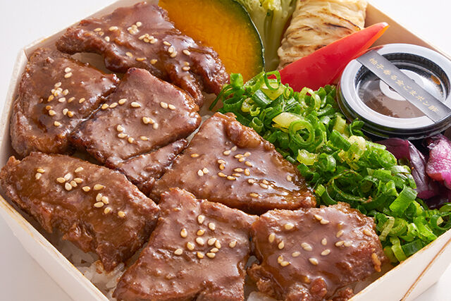 クック井上。監修【京風焼肉 旦那衆】（静岡店）-京風焼肉重 上ロース