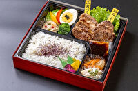 食彩 はるや-国産牛上カルビ＆ハラミ焼肉弁当