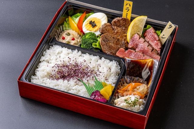 食彩 はるや-厚切り牛タン＆ハラミ焼肉弁当