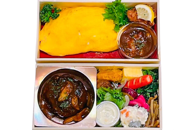 豪華！チキンオムライス＆ハンバーグ弁当